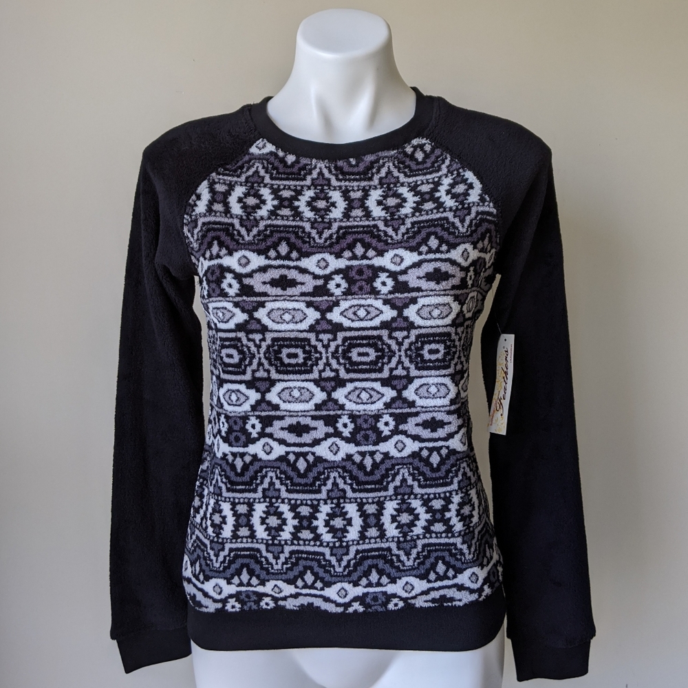🌼 Feathers Tribal Print Soft Fleece Pullover, Black/White S NWT